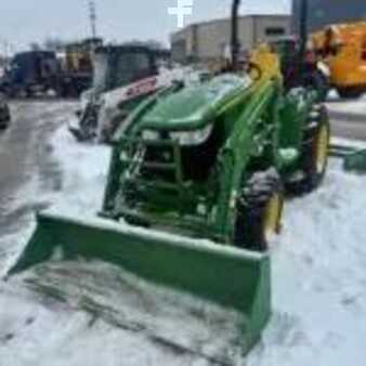 Misceláneos 2023 John Deere 3039 (1)