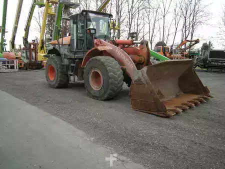 Kerekes rakodó 2006 Hitachi ZW200 (4)