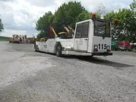 Kabelgraafmachines 1992 [div] Flugzeugschlepper MAN AM110 (8)