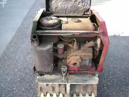 Rolos para pés de carneiro 1996 DELMAG Vx60E (15)