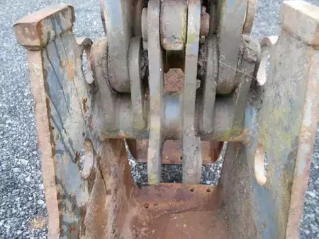 Přídavná zařízení 0 Liebherr SW33 Tieflöffel / Schaufel für Bagger (6)