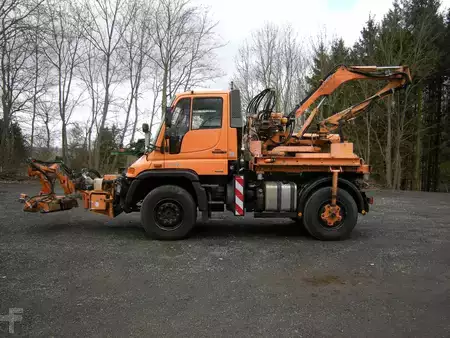 Náklaďák 2010 Mercedes-Benz Unimog U400 (7)