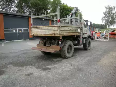 Mobilní jeřáby 1991 Mercedes-Benz Unimog U 1250 / U427/11 mit Kran (13)