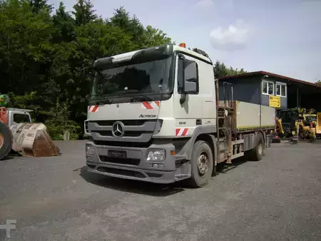 Вантажівка 2011 Mercedes-Benz Mercedes Benz Actros 1848 mit Kran Atlas 240.2E-A4 (1)