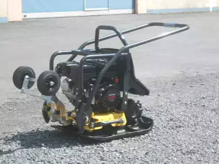 Compacteur à plaque 2017 BOMAG BP 12/40 (1)