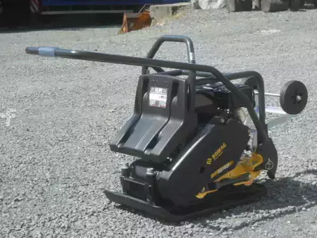 Compacteur à plaque 2017 BOMAG BP 12/40 (2)