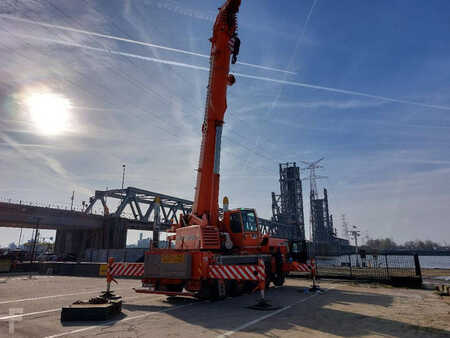 Liebherr LTM1100-5.2