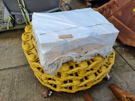 Liebherr PR746 LGP Chains Complete (New/unused)