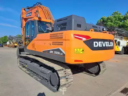 Bæltegraver 2025 Doosan DX 300 LC-7M (2)