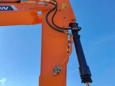 Bæltegraver 2025 Doosan DX 300 LC-7M (8)