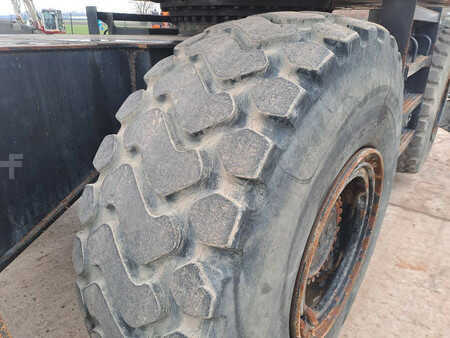 Grues mobiles 2009 Caterpillar M325D LMH (20)