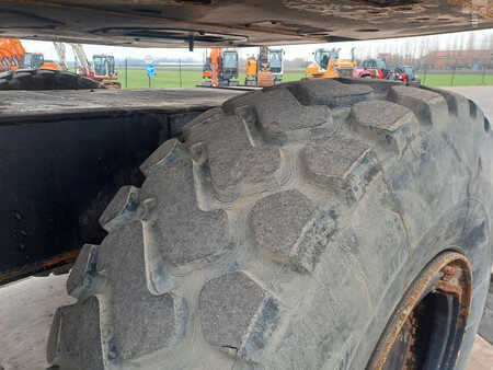 Grues mobiles 2009 Caterpillar M325D LMH (21)