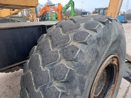 Grues mobiles 2009 Caterpillar M325D LMH (23)