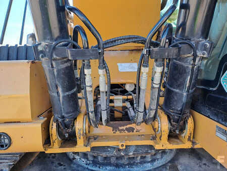 Pelles sur chenilles 2019 Caterpillar 330 (10)