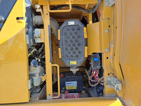 Pelles sur chenilles 2019 Caterpillar 330 (15)