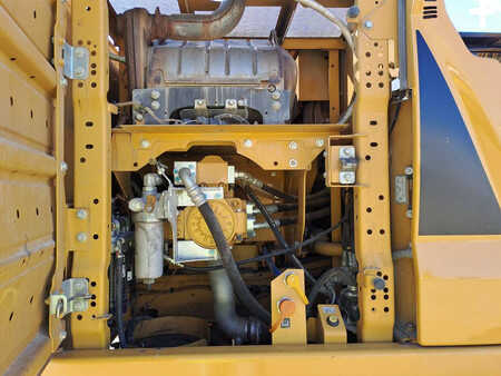 Pelles sur chenilles 2019 Caterpillar 330 (17)