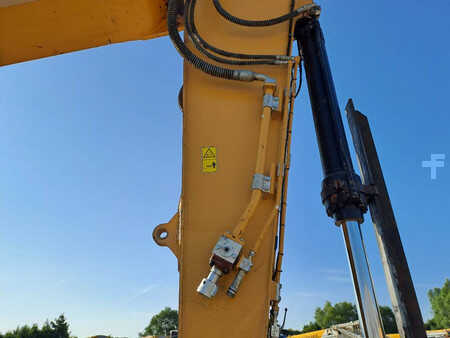 Pelles sur chenilles 2019 Caterpillar 330 (9)