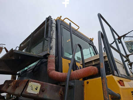 Knickgelenkte Muldenkipper/Dumper 2015 Komatsu HM 300-3 (13)