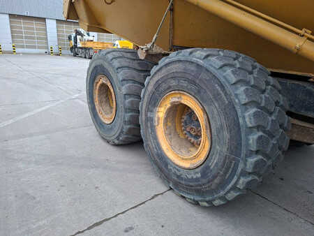 Knickgelenkte Muldenkipper/Dumper 2015 Komatsu HM 300-3 (16)