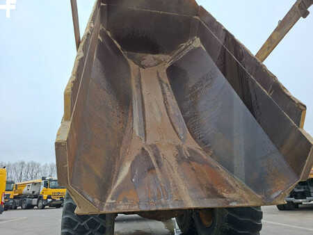 Knickgelenkte Muldenkipper/Dumper 2015 Komatsu HM 300-3 (24)