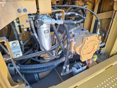 Lánctalpas kotrógép 2024 Caterpillar 395 (17)
