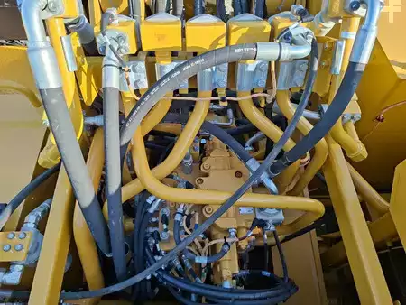 Lánctalpas kotrógép 2024 Caterpillar 395 (18)