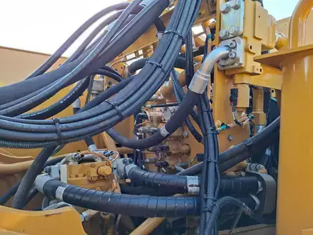 Lánctalpas kotrógép 2024 Caterpillar 395 (22)