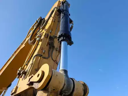 Lánctalpas kotrógép 2024 Caterpillar 395 (24)