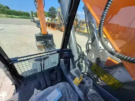 Korečková rýpadla 2023 Doosan DX530LC-7M (28)