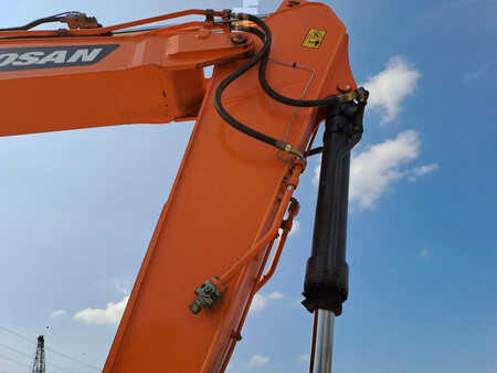 Escavatori cingolati 2023 Doosan DX530LC-7M (7)