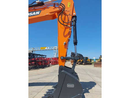 Kettenbagger 2023 Doosan DX360LC-7M (2 pieces available) (8)