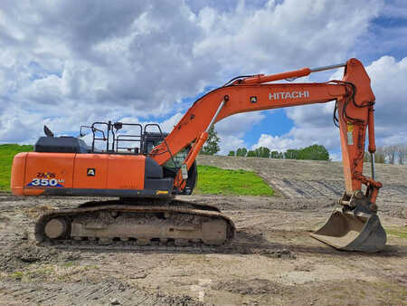 Hitachi ZX350LC-6 (NEW track + Trimble Earthworks GPS)