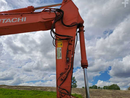 Hitachi ZX350LC-6 (NEW track + Trimble Earthworks GPS)