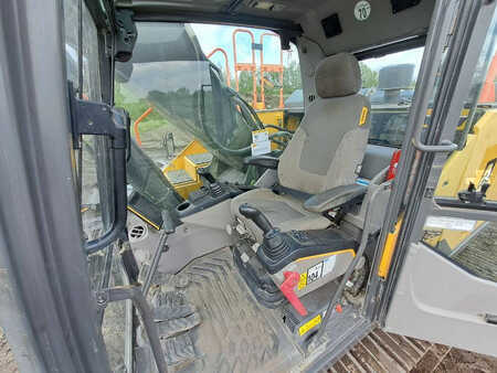 Rupsgraafmachines 2017 Volvo EC300EL (20)