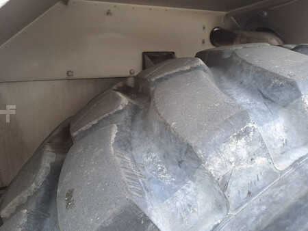 Grúas móviles 2008 Grove RT890E (20)