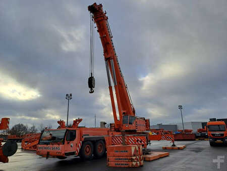 Liebherr LTM1400-7.1 (with Luffing Jib)