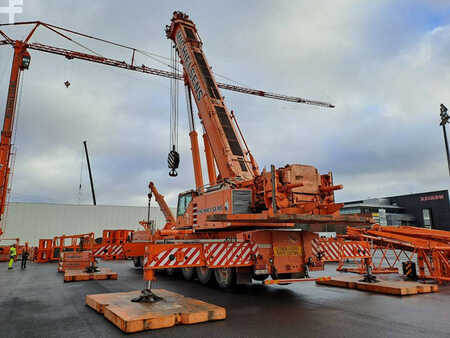 Liebherr LTM1400-7.1 (with Luffing Jib)