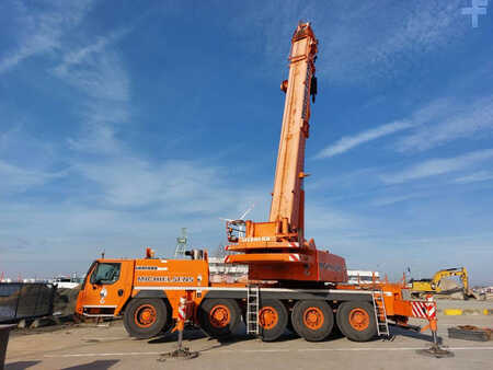 Liebherr LTM1100-5.2