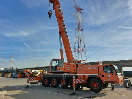 Liebherr LTM1100-5.2