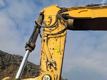 Kettenbagger 2024 Caterpillar 395 (8)