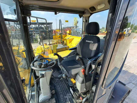 Pelle sur pneus 2019 Komatsu PW118MR-11 (21)
