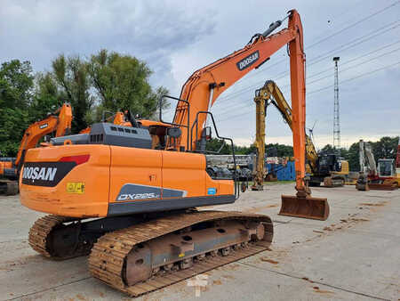 Doosan DX225LC-5 LR (Long-Reach15.5m)