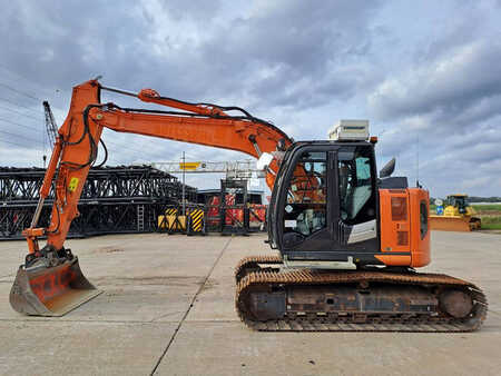 Hitachi ZX135US-6