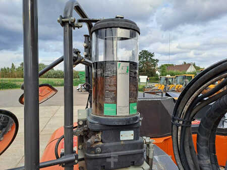 Korečková rýpadla 2017 Hitachi ZX135US-6 (19)