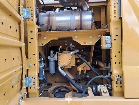 Bæltegraver 2018 Caterpillar 320 (2 Buckets) (17)