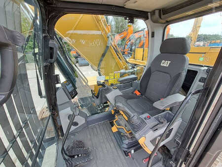 Bæltegraver 2018 Caterpillar 320 (2 Buckets) (22)