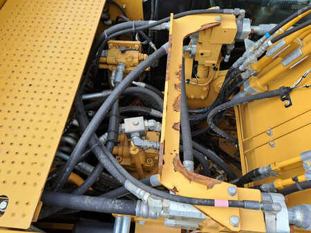 Escavadora de rastos 2018 Caterpillar 320 NG (25)
