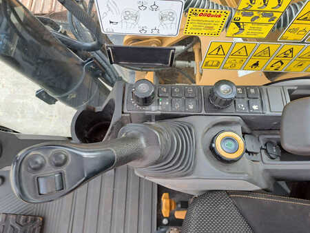Escavadora de rastos 2018 Caterpillar 320 NG (30)
