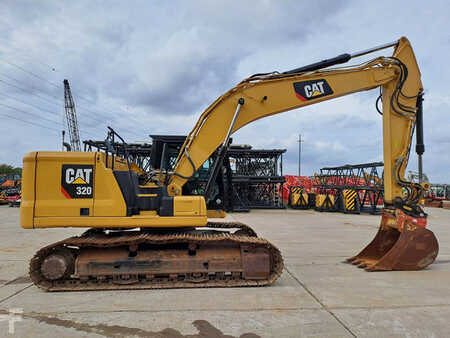 Caterpillar 320 (2 Buckets)