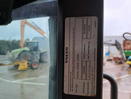 Korečková rýpadla 2017 Volvo EC220EL (23)